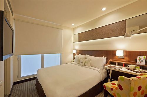 K10 Hotel Vadodara Bagian luar foto
