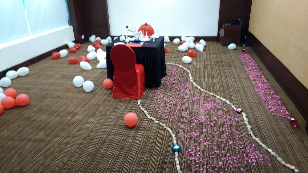 K10 Hotel Vadodara Bagian luar foto